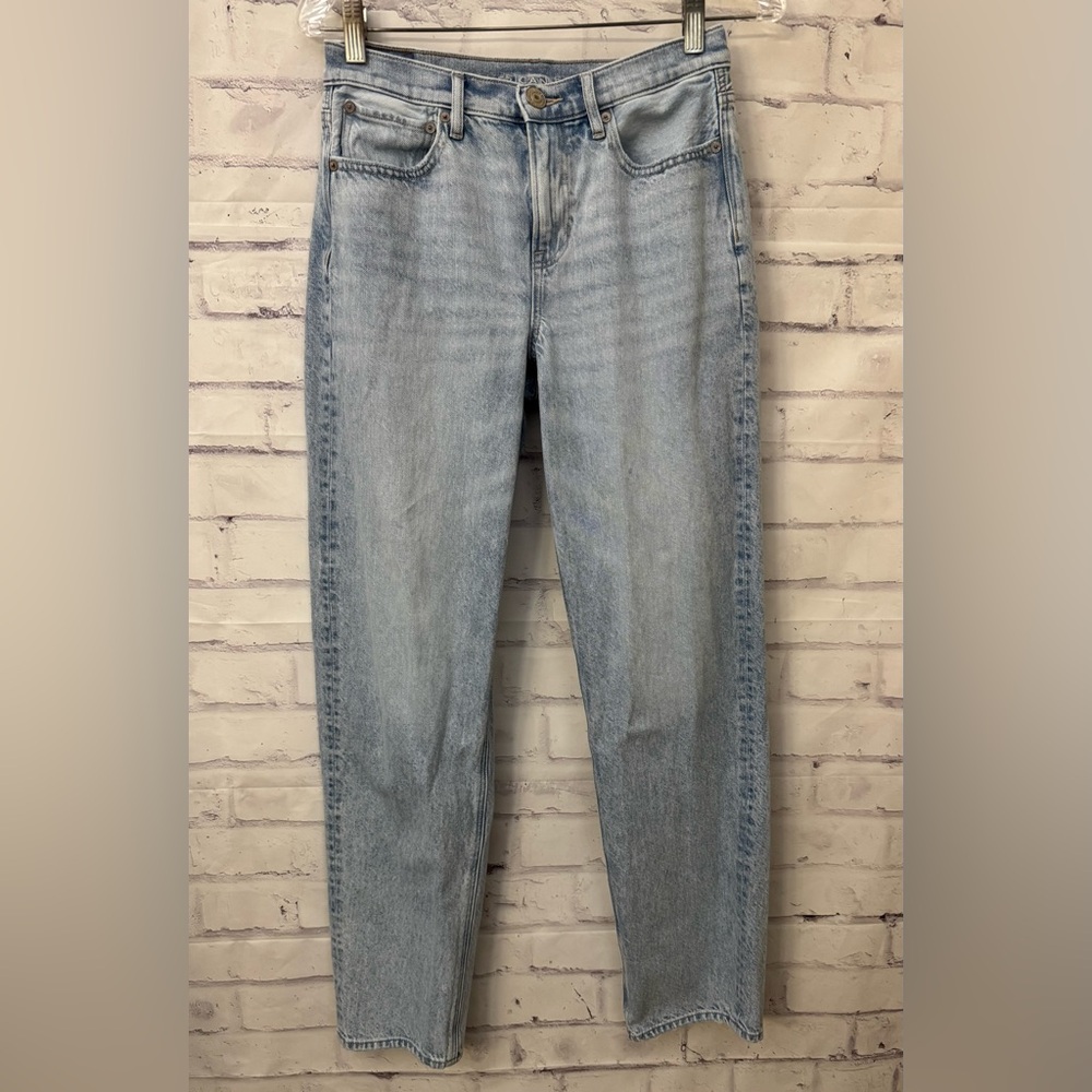 American Eagle Size‎ 2 Reg 90’s Straight Faded Light Blue Jeans